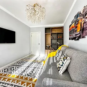 Sunny Two-room On Arbat Апартаменты