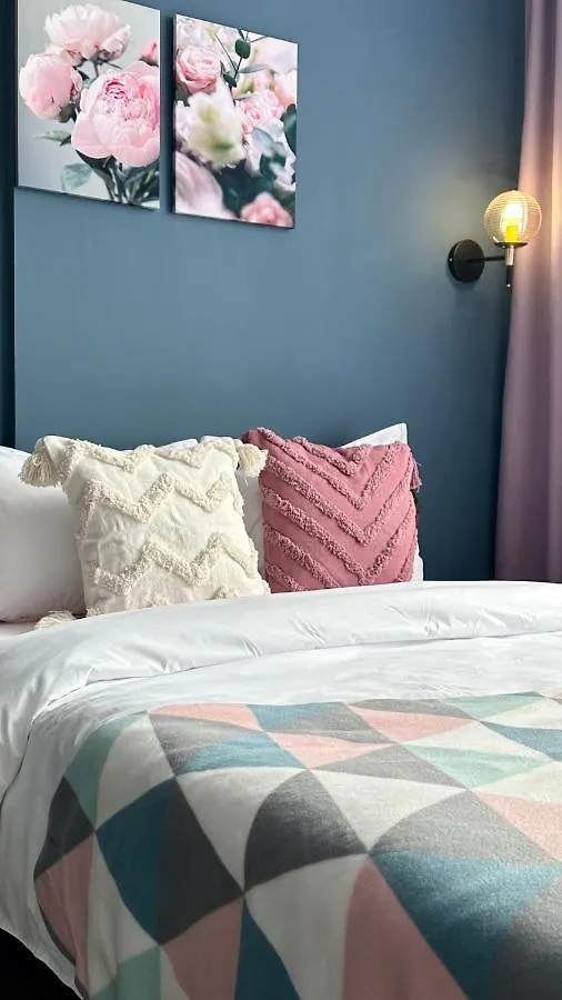 Apartment Bayhouse - Уютные Апартаменты В Микрорайоне Жетысу 4 Almaty
